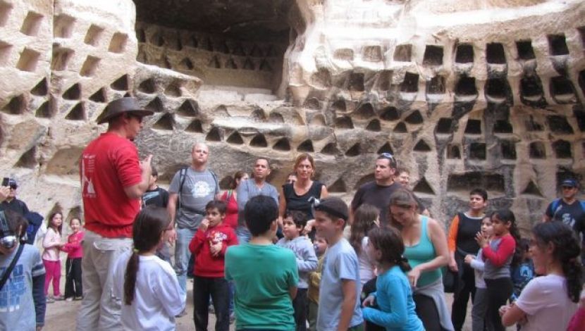 טיול משפחות לחורבת מידרס עם ערוצים בטבע - טיול משפחות לחורבת מידרס (1)